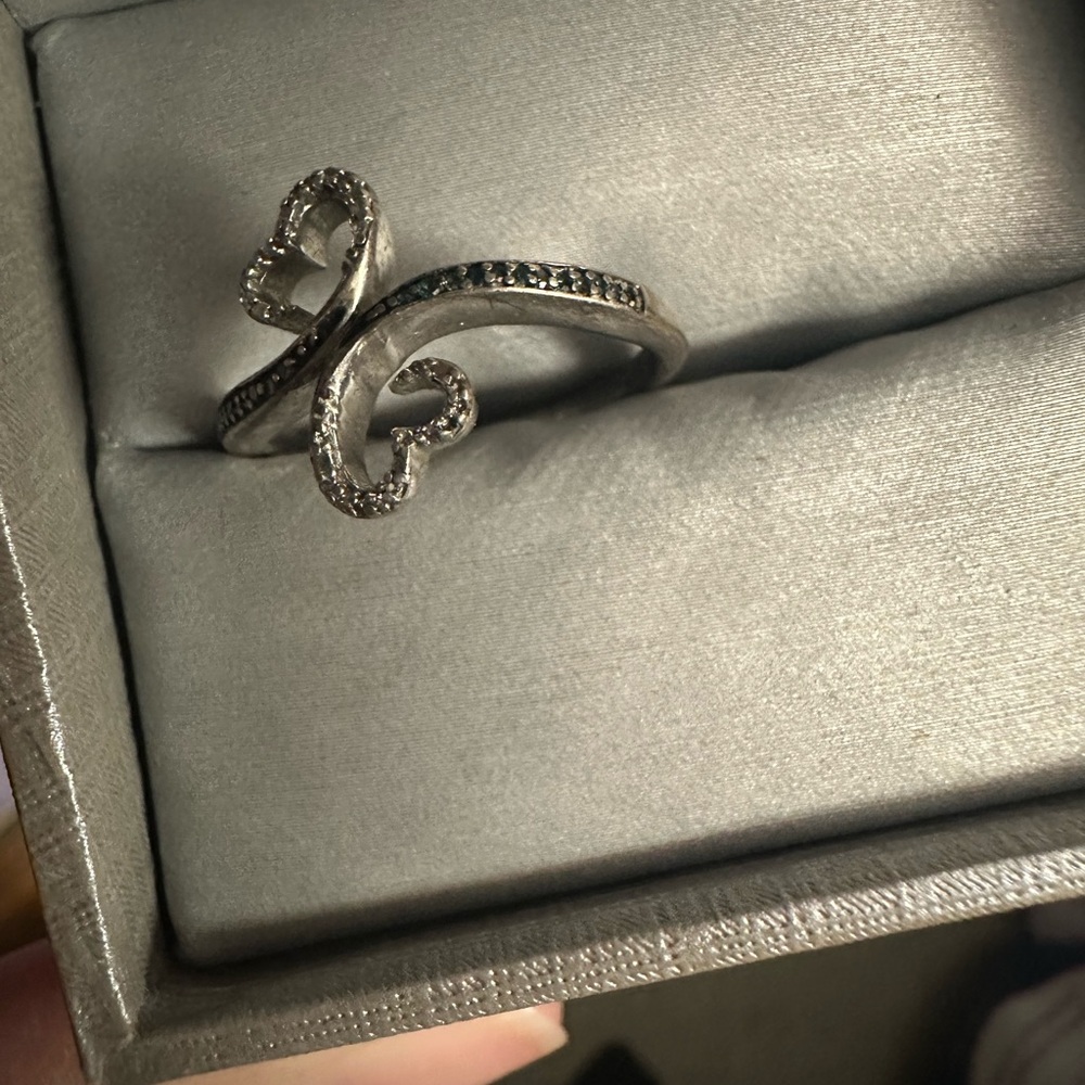 Elegant Silver Heart Ring